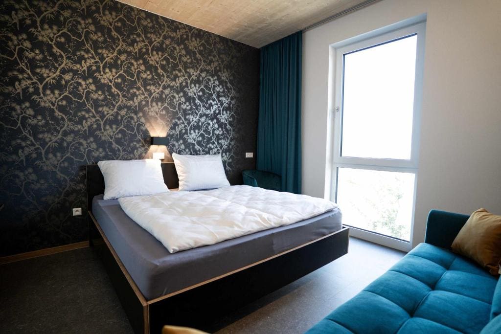 Motel Q - View 6