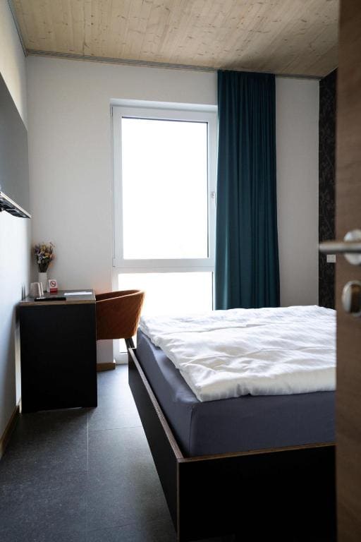 Motel Q - View 7