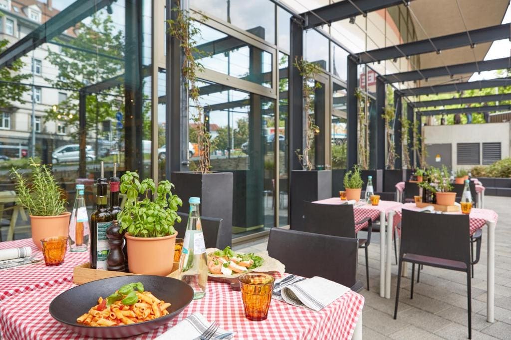 Park Inn by Radisson Stuttgart - View 7