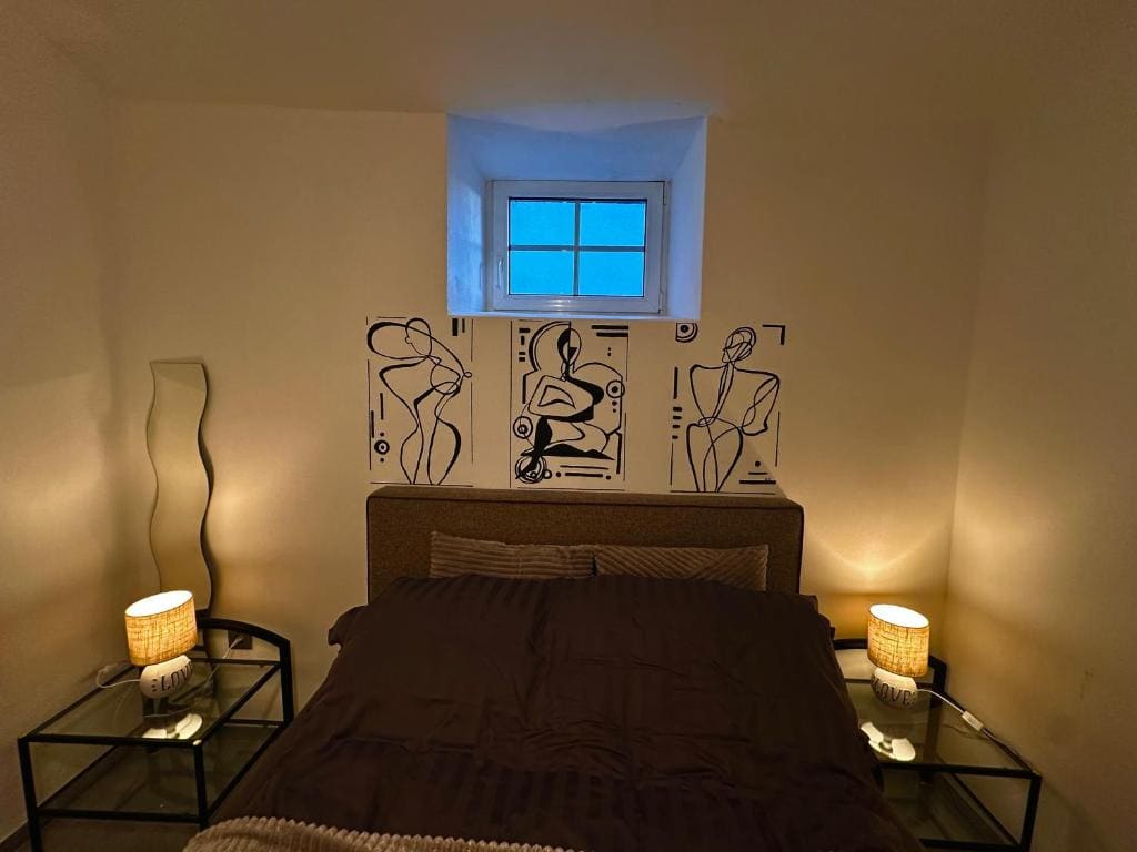 Perfect Getaway Room - View 6