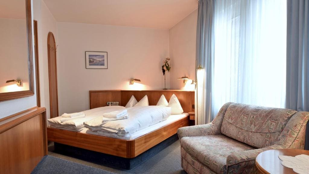 Hotel Pflum mit Gästehaus - View 7