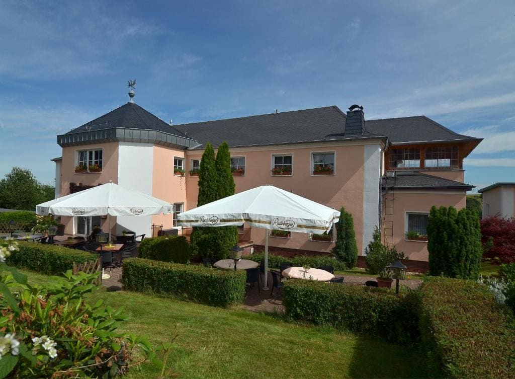 Hotel Rabennest - Main view