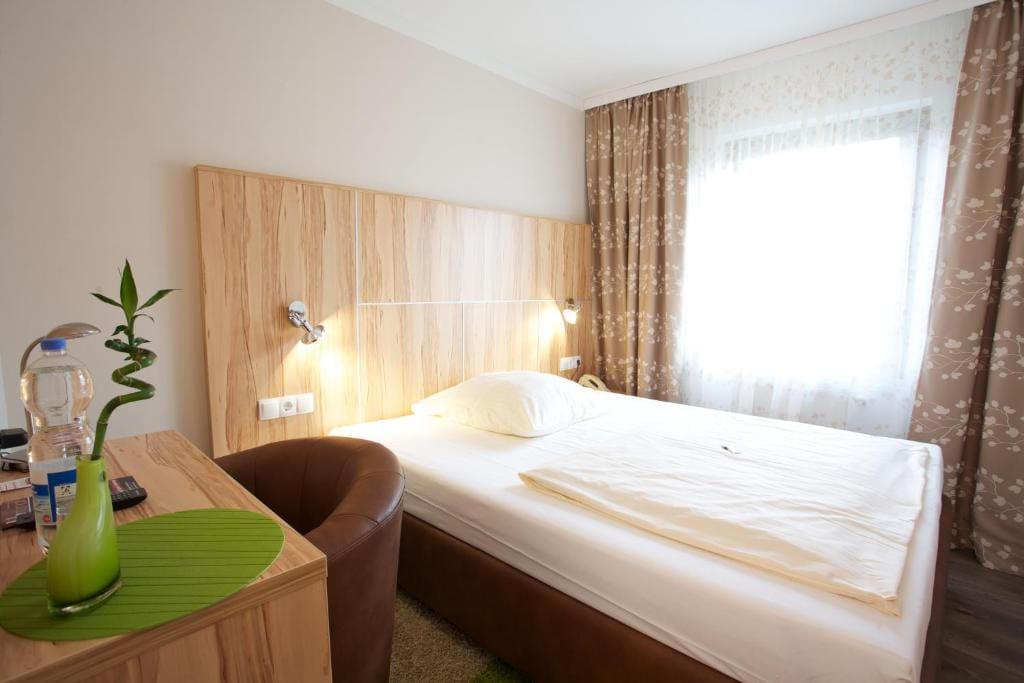 Hotel Reinhardtshof Garni - View 7