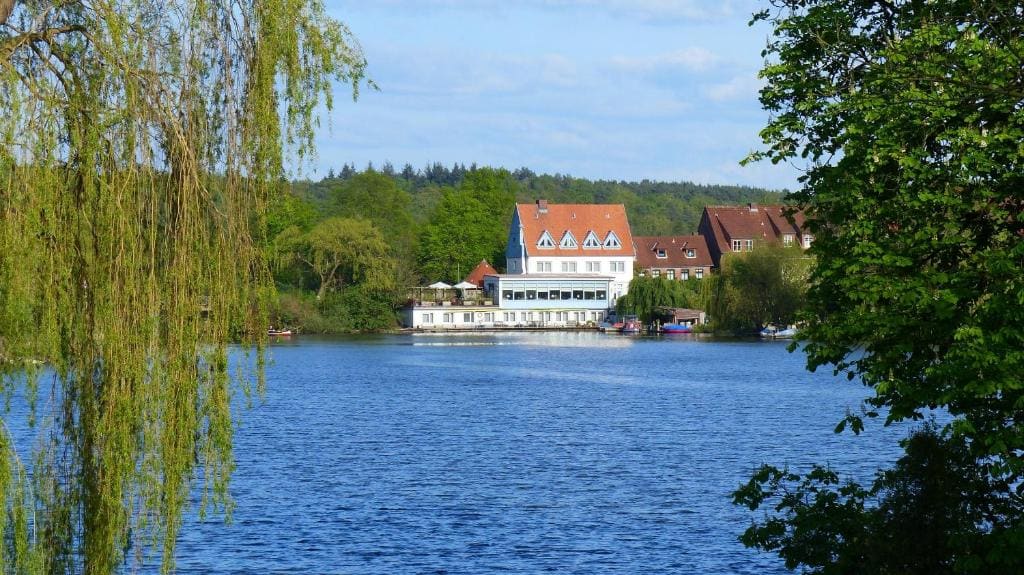 Restaurant und Hotel Zum Weissen Ross - Main view