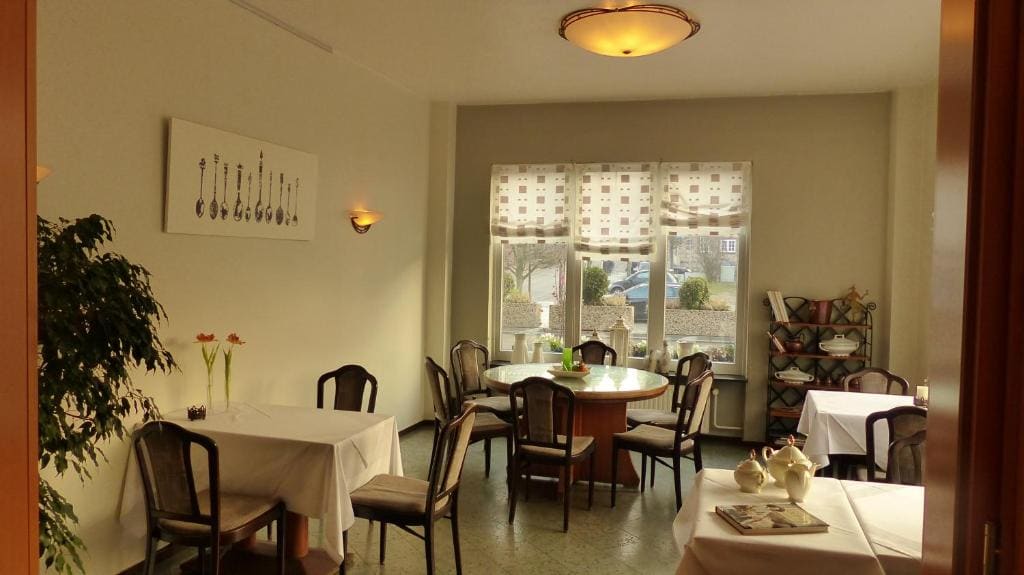 Restaurant und Hotel Zum Weissen Ross - View 4