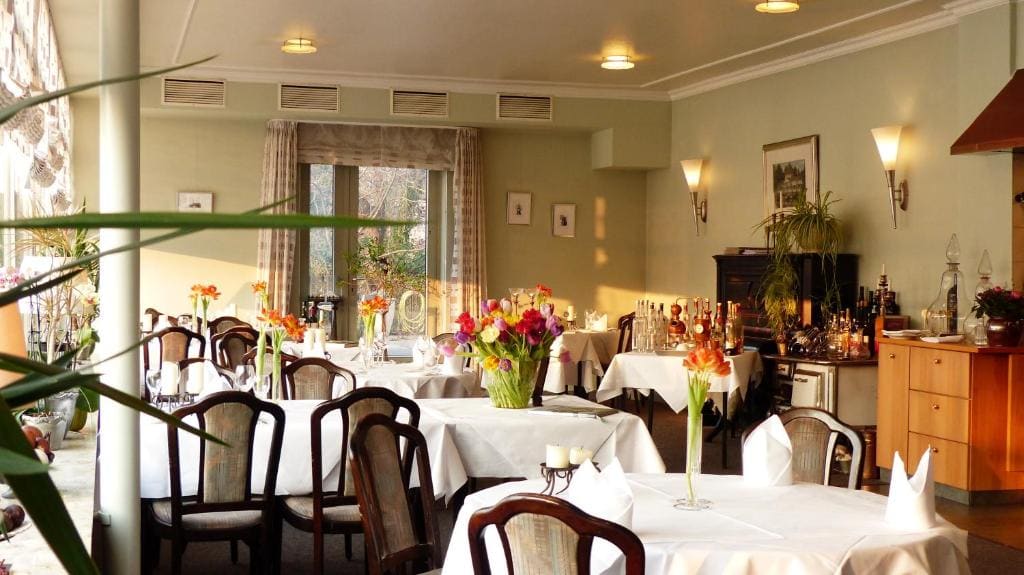 Restaurant und Hotel Zum Weissen Ross - View 7