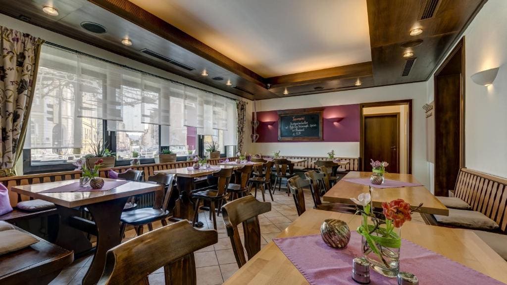 Hotel Restaurant Weihenstephaner Stuben - View 4