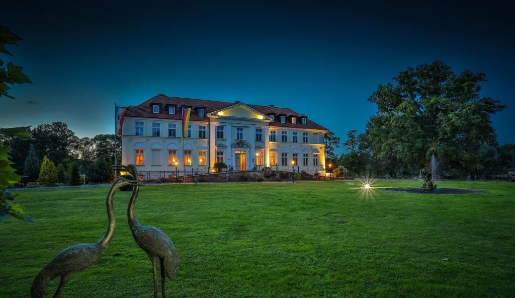 Seeschloss Schorssow - View 2