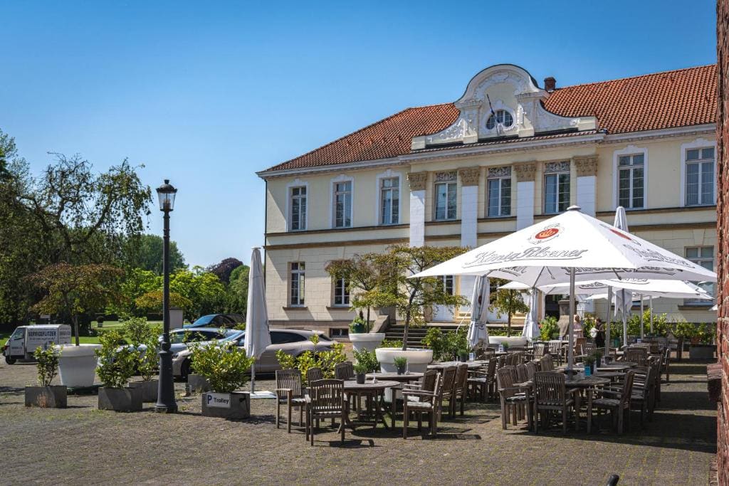 Schlosshotel Westerholt - Main view