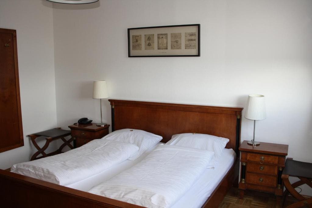 Hotel Schwarzer Adler - View 7