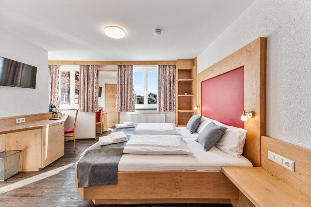 Landhotel Schwarzer Adler - Self Check In - View 2