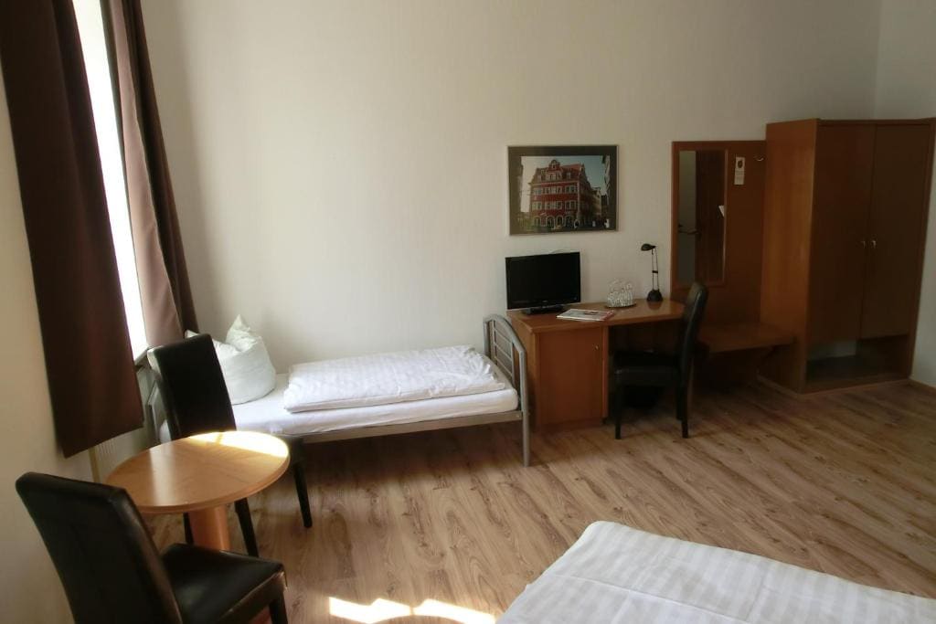 Hotel Schweizer Hof - मुख्य व्यू