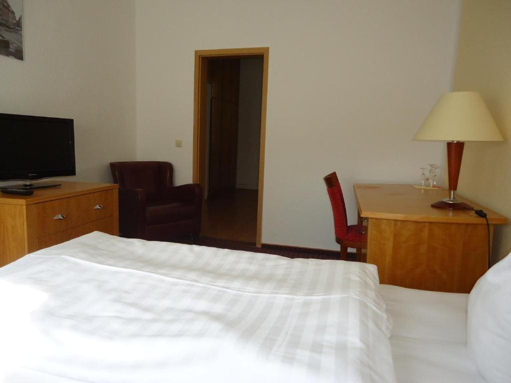 Hotel Schweizer Hof - व्यू 5