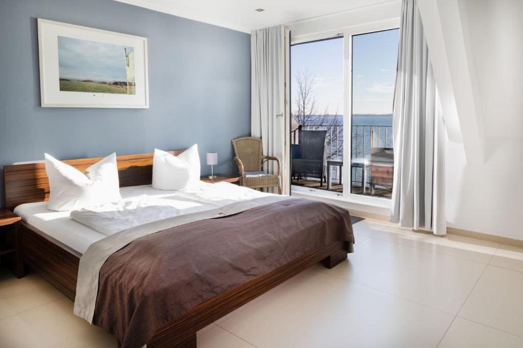 Strandhotel Dranske - View 2