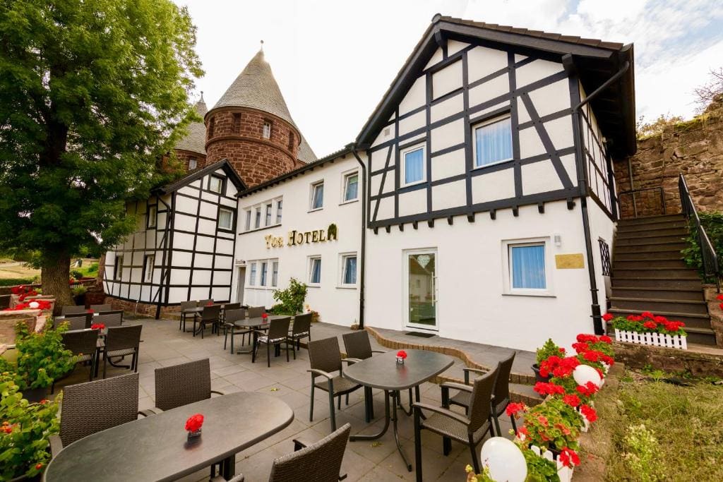 Tor Hotel - Main view