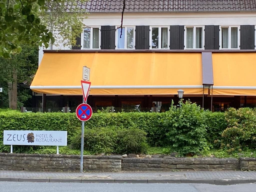 Hotel und Restaurant Zeus - View 4