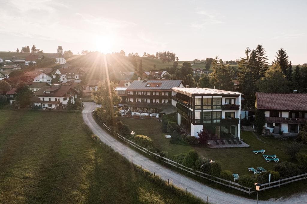 Mittelburg Wellnesshotel - Main view