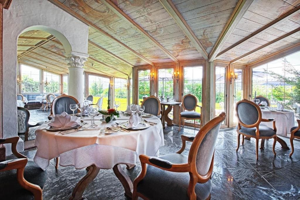 Mittelburg Wellnesshotel - View 3