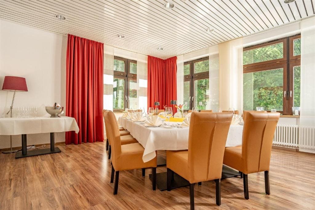 Waldhotel Eisenberg - View 3