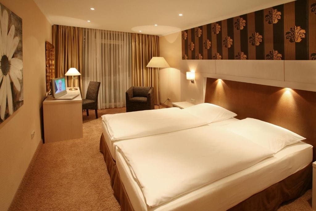 Hotel & SPA Waldecker Hof - View 4