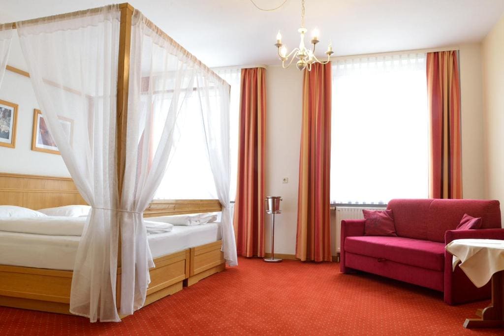 Land- und Golfhotel Alte Fliegerschule - View 2