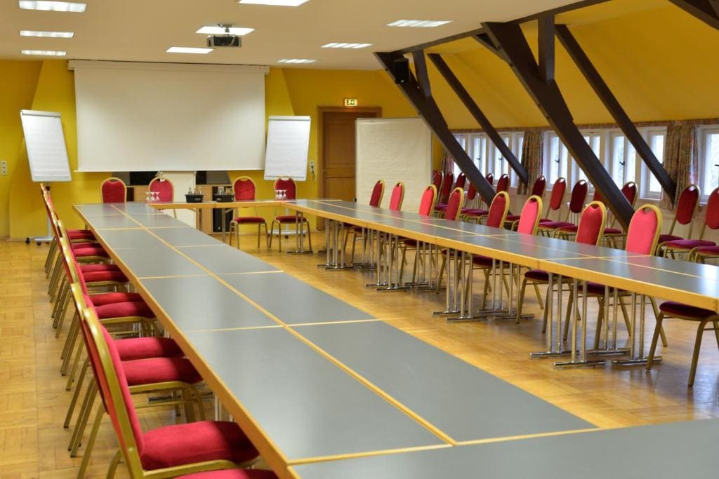 Land- und Golfhotel Alte Fliegerschule - View 4