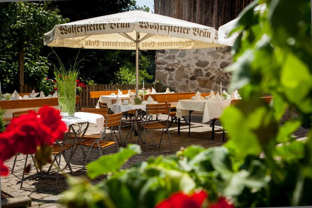 Hotel Wirtshaus am Schloss - View 4