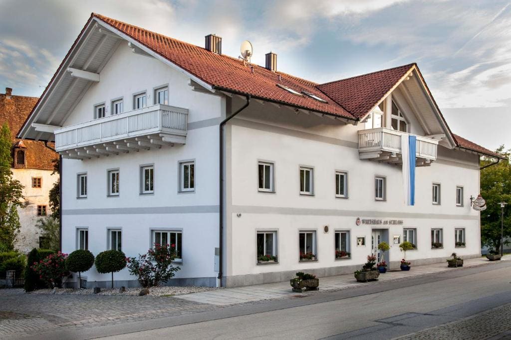 Hotel Wirtshaus am Schloss - Main view