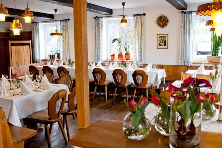 Hotel Wirtshaus am Schloss - View 3