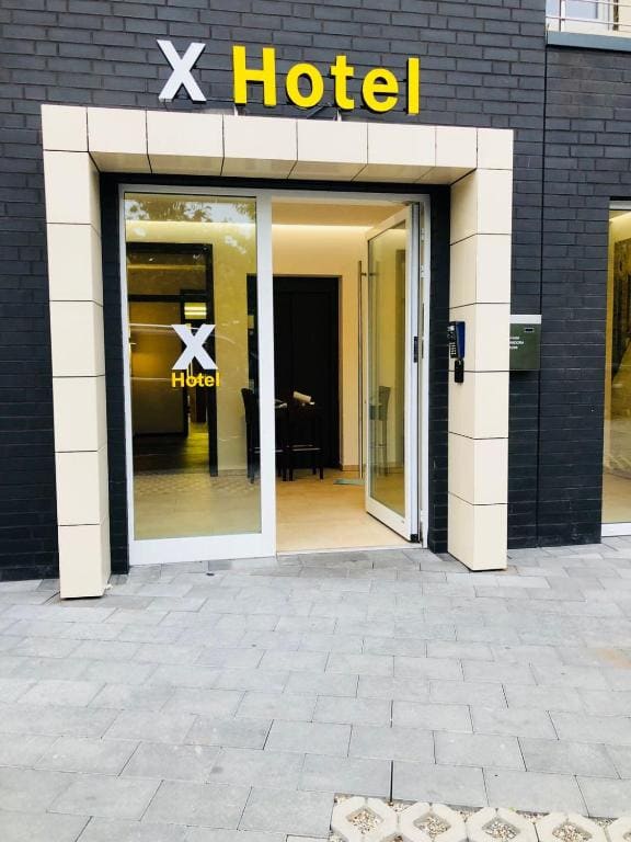 X-Hotel - View 5