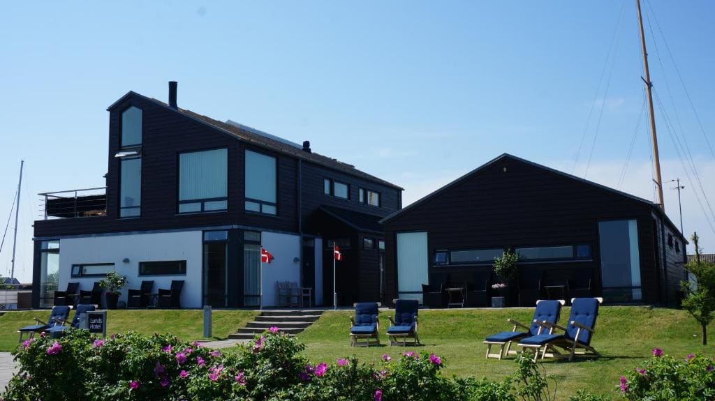 Lunds Hotel - Main view