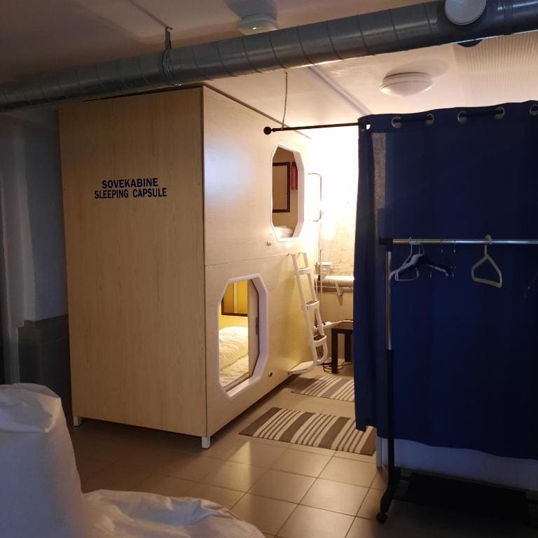 Wooden box with sleeping amenities Vindegade 53E - Vista 3