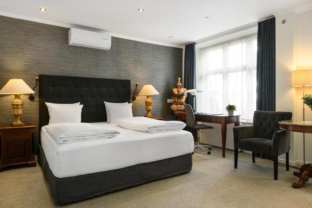 Hotel Tiffany - View 7