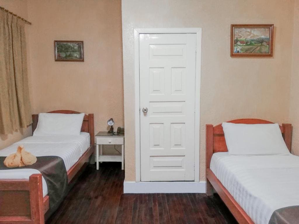 Hostal Loro Verde - View 7
