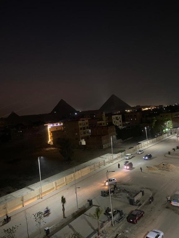 Cheops pyramids inn - Main view