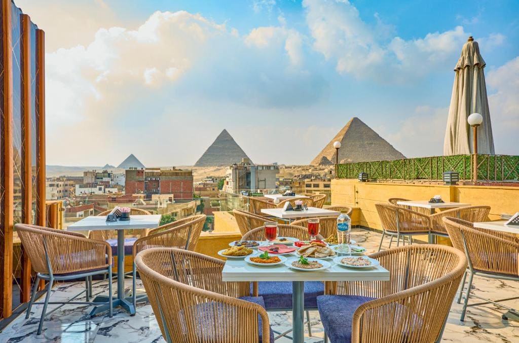 Cleo Patra Pyramids Tower Inn - View 3