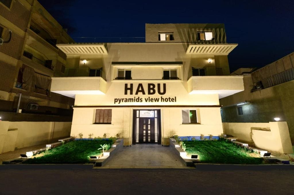 Habu Pyramids View Hotel - Main view