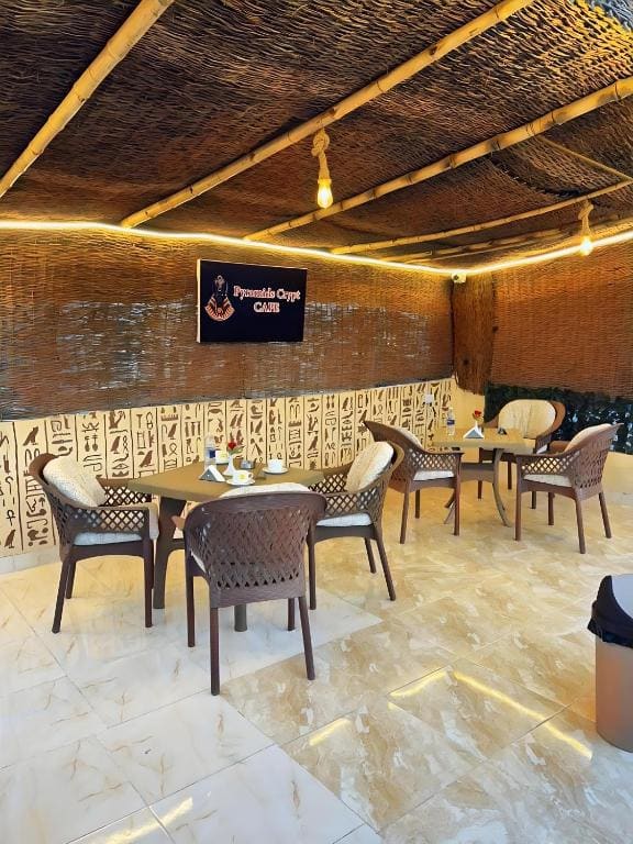 The Pyramids Crypt Inn - View 4