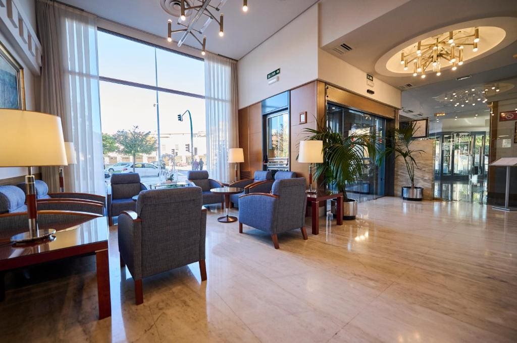Hotel Albret - View 6