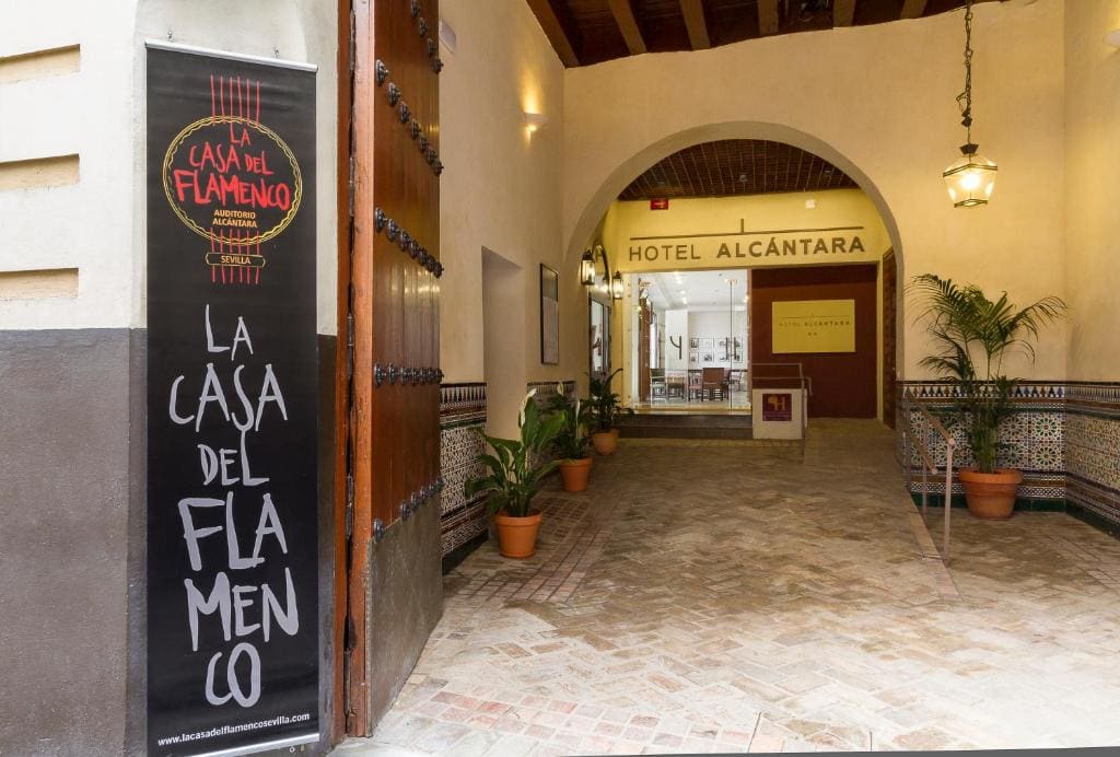 Hotel Alcántara - Main view