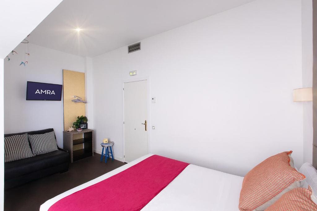 Amra Barcelona Caspe - View 6