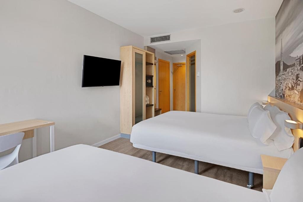 B&B HOTEL Girona 3 - View 4