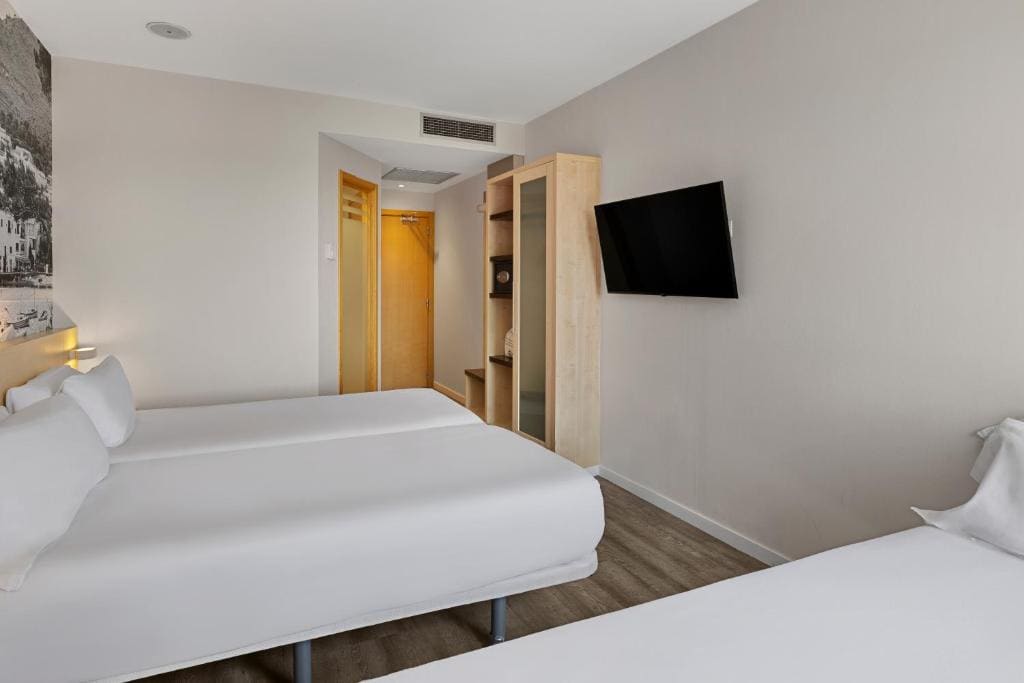 B&B HOTEL Girona 3 - View 6