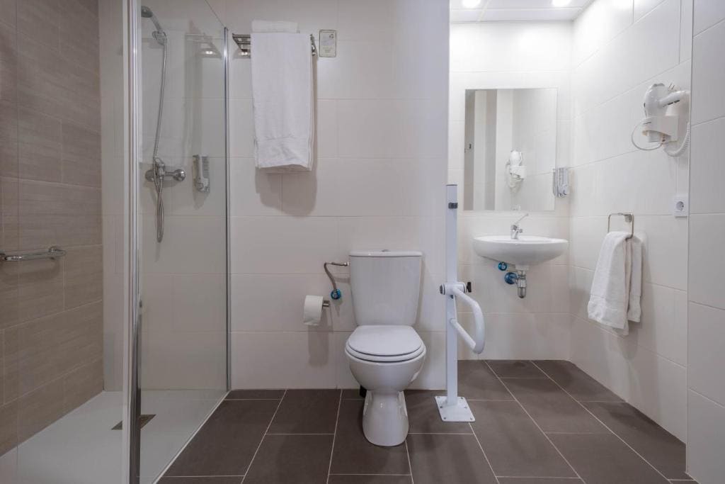 Hotel BESTPRICE Girona - View 7