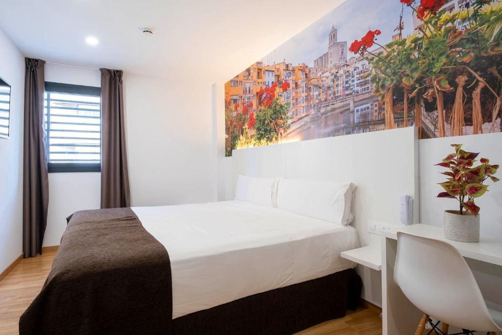 Hotel BESTPRICE Girona - View 6