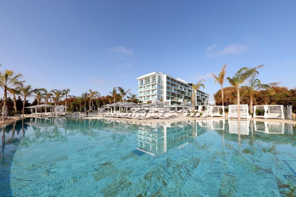 BLESS Ibiza Cala Nova - The Leading Hotels of the World - Vista 7