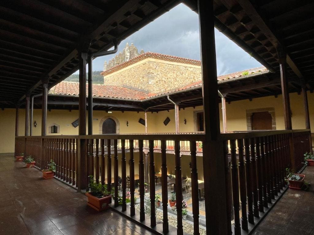 Hotel Castillo Valdés Salas - View 6