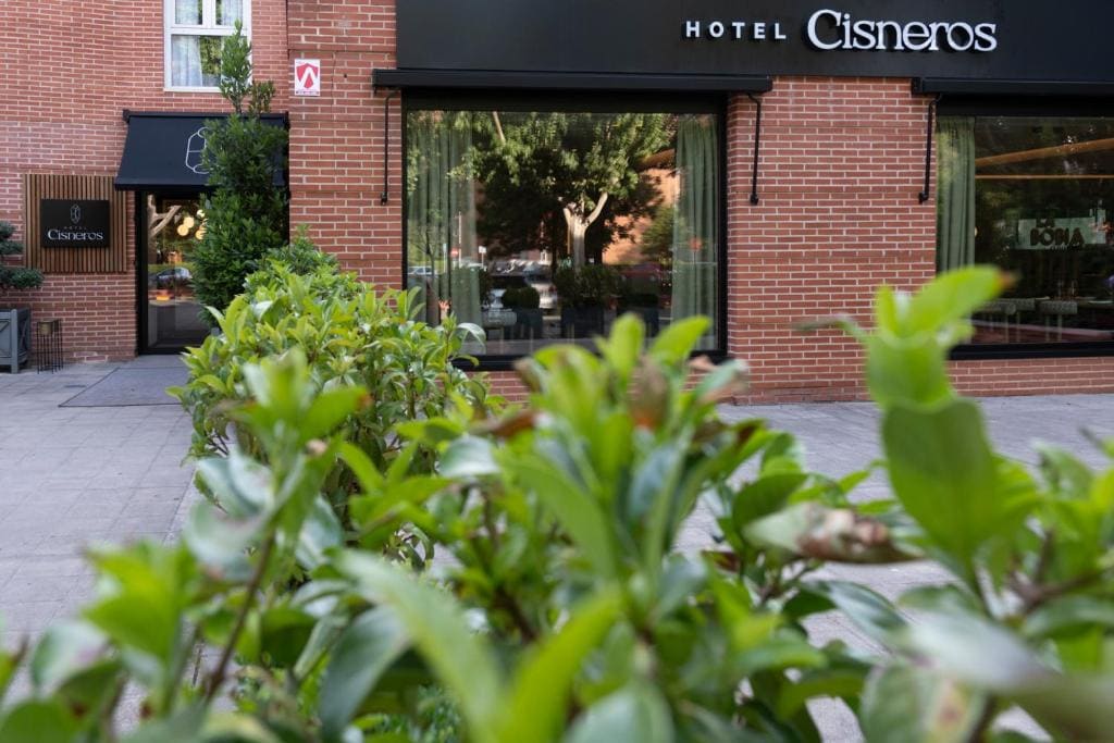 Hotel Cisneros - Main view