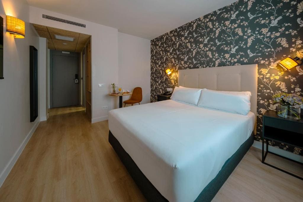 Hotel Cisneros - View 2