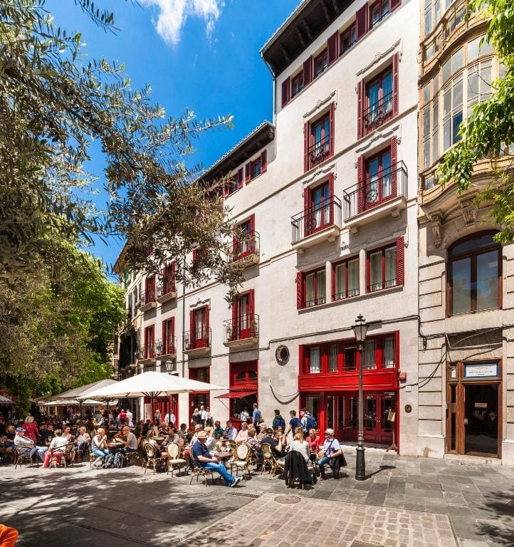 Hotel Cort - Main view